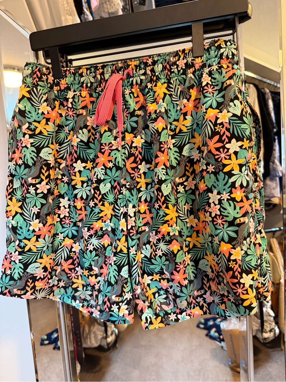 chubbies Black Tropical Floral Swim Trunks with Pink Drawstring
